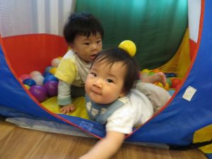 ボールプール楽しいね♪