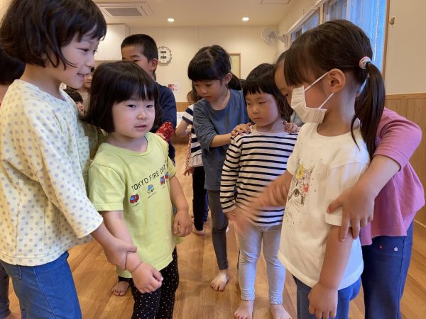 【きいろ・あか組】大好きなお兄さんお姉さん