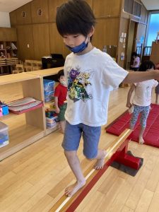 バランスをとりながら、、運動大好き
