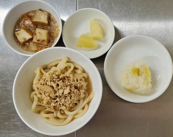 【給食】白ごま坦々うどん