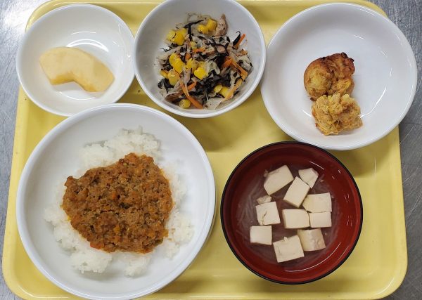 【給食】さつまいもきな粉スコーン
