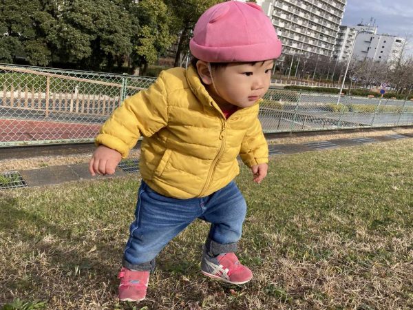 ひろ～い土手で遊んだよ～！
