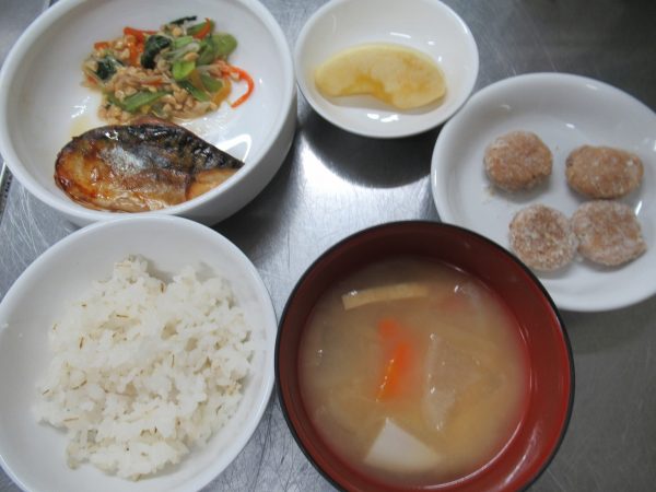 【給食】青菜の納豆和え