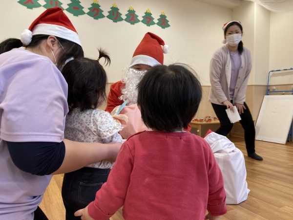 サンタさんがやって来たよ♪