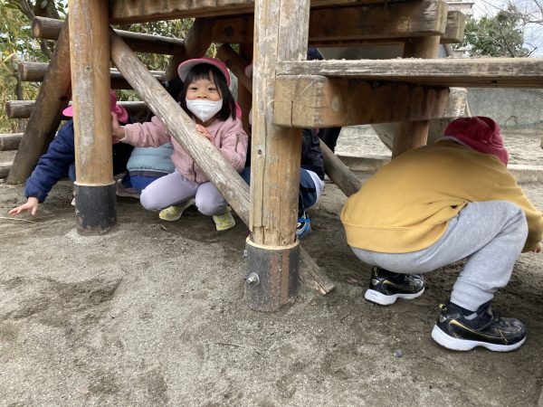 かくれんぼ、どこにいるかな？