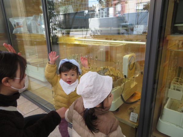 園の周りを散歩してみると・・・