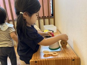 おままごとコーナーで