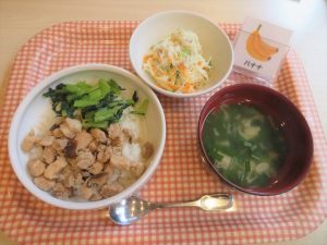 【給食】世界の料理「ルーロー飯」