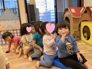 バスにのってゆられてる♪