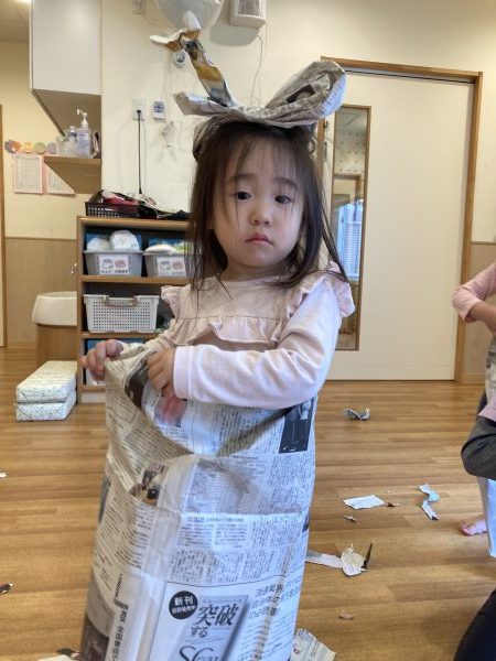 新聞紙遊びをしたよ！
