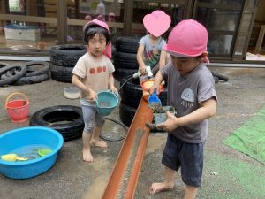 泥んこ遊び楽しいね☆