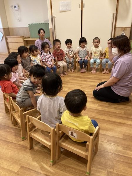 鉄棒ぶら下がり大会をしたよ！