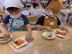 みんなでピザトースト作ったよ！！🍕