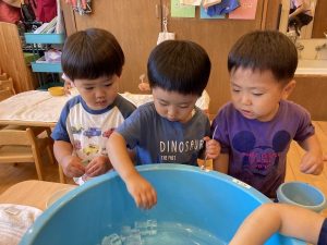 氷遊びをしたよ☆