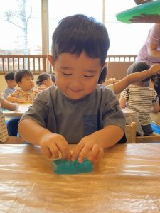 寒天遊びをしました☆
