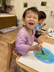 絵の具でかきかき♪