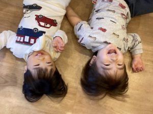 子どもたち　みんなで一緒に♡