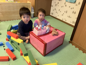 おうちごっこ