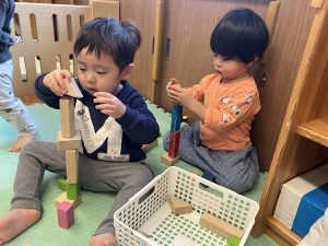 新しい玩具で