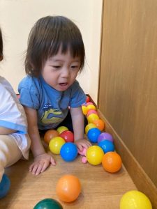 みんなでボールあそび！～０歳児～