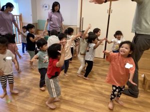 英語プログラムに水遊び！楽しかったね！