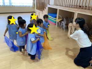 しゃーぼんだま、とーんだー♪