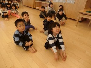 食育活動 ゲーム遊び 東京都23区の認可保育園 にじのいるか保育園