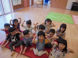 ３歳児つき組 体鍛えてます 東京都23区の認可保育園 にじのいるか保育園